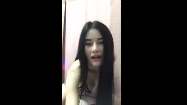 Thai sexy and cute on cam